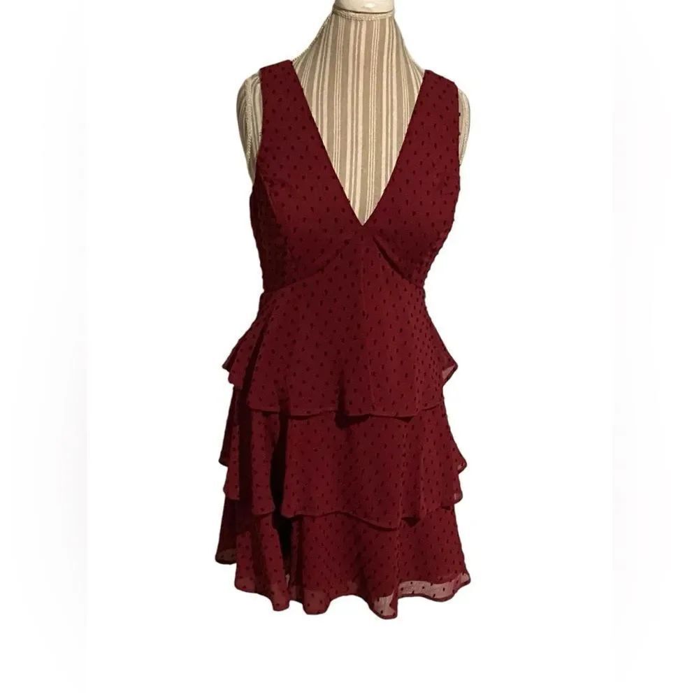 Xtraordinary size 13 lined dress perfect condition zips up back worn once